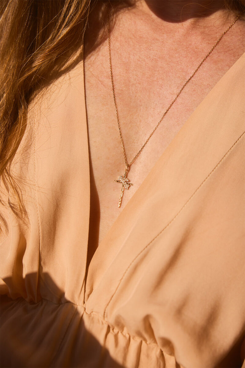 Collier grande croix Rosa